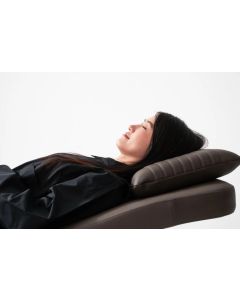 Neurosonic Chaiselong (divan) med vibrationer og musik - her vist i en grå udgave med matsorte ben